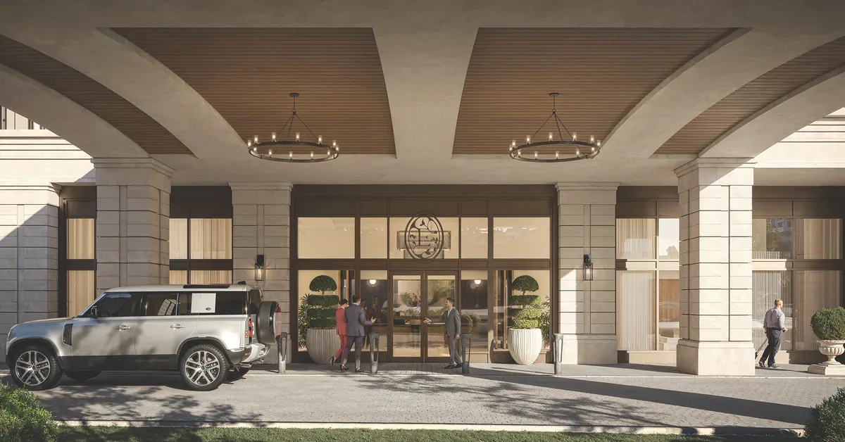 Elyse Buckhead Arrival Courtyard